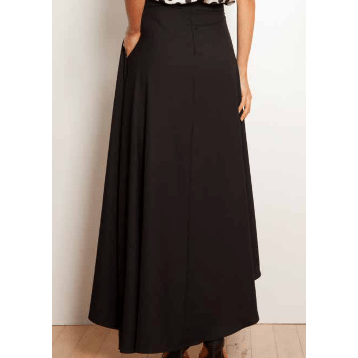 TONAGE Black Tailored Zurich Skirt - SATIN | Brazilian Luxury Fashion