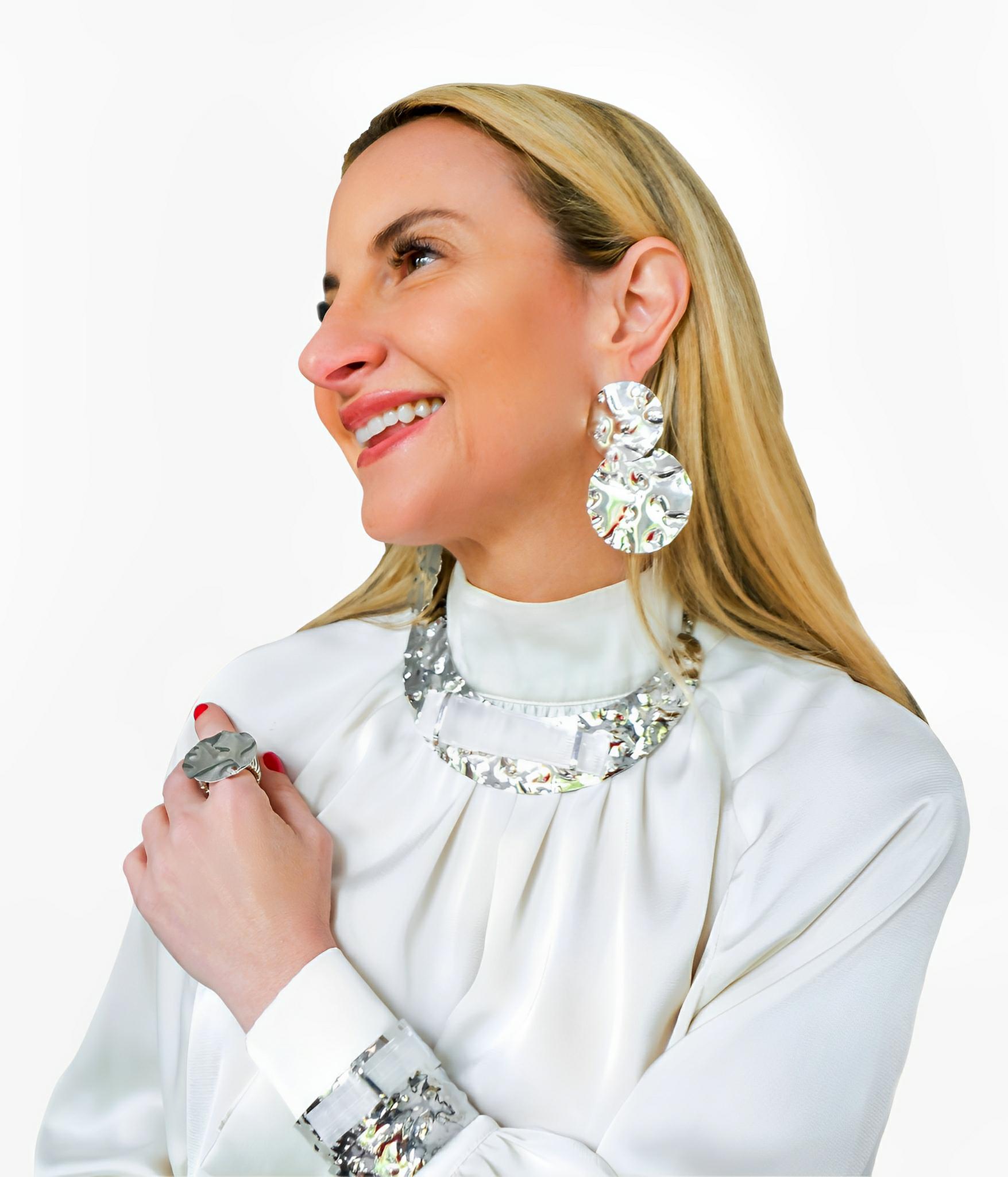 SATIN | Brazilian Luxury Fashion JULIANA MANZINI JULIANA MANZINI Fashion Jewelry - Life Hi-Lo Natural Crystal Necklace - Short Silver Design