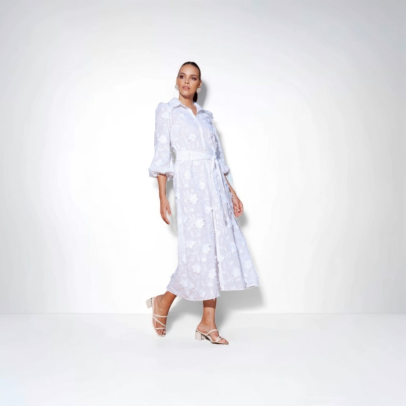 TONAGE Dress White embroidered fabric with flowers