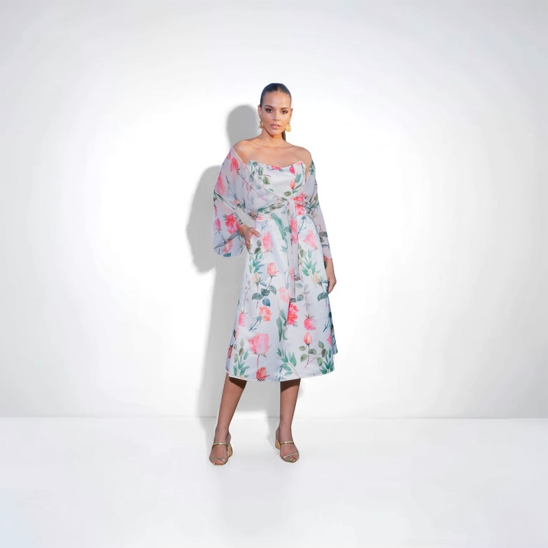 TONAGE Coat Rose print with off-white background